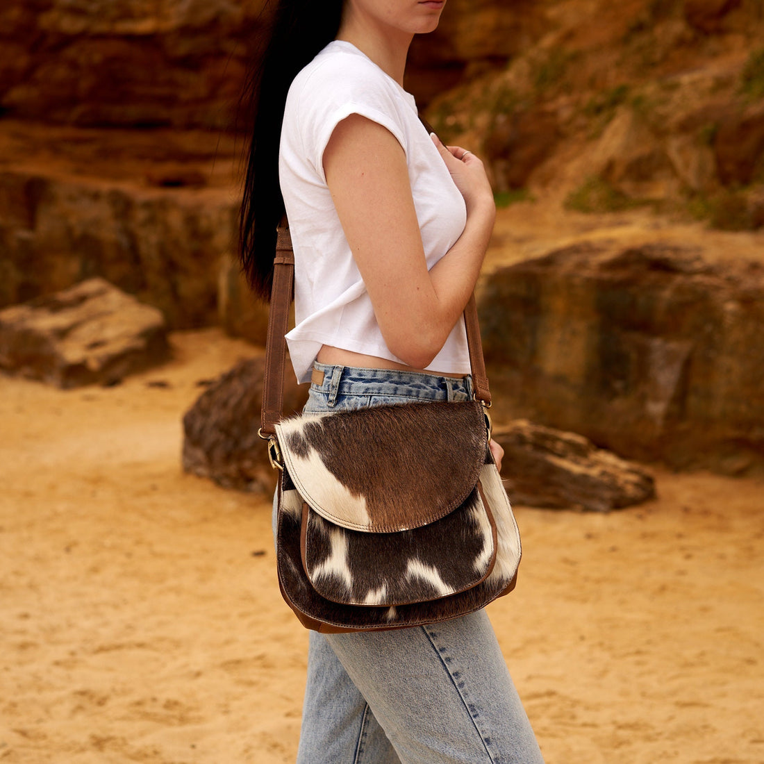 Leather Messenger Bags: Where Style Meets Everyday Function