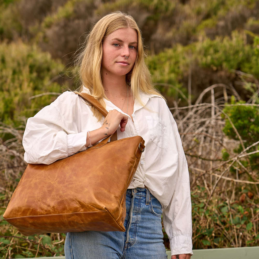 Large Vintage Brown Full-Grain Leather Tote Bag - Classic Everyday Carryall