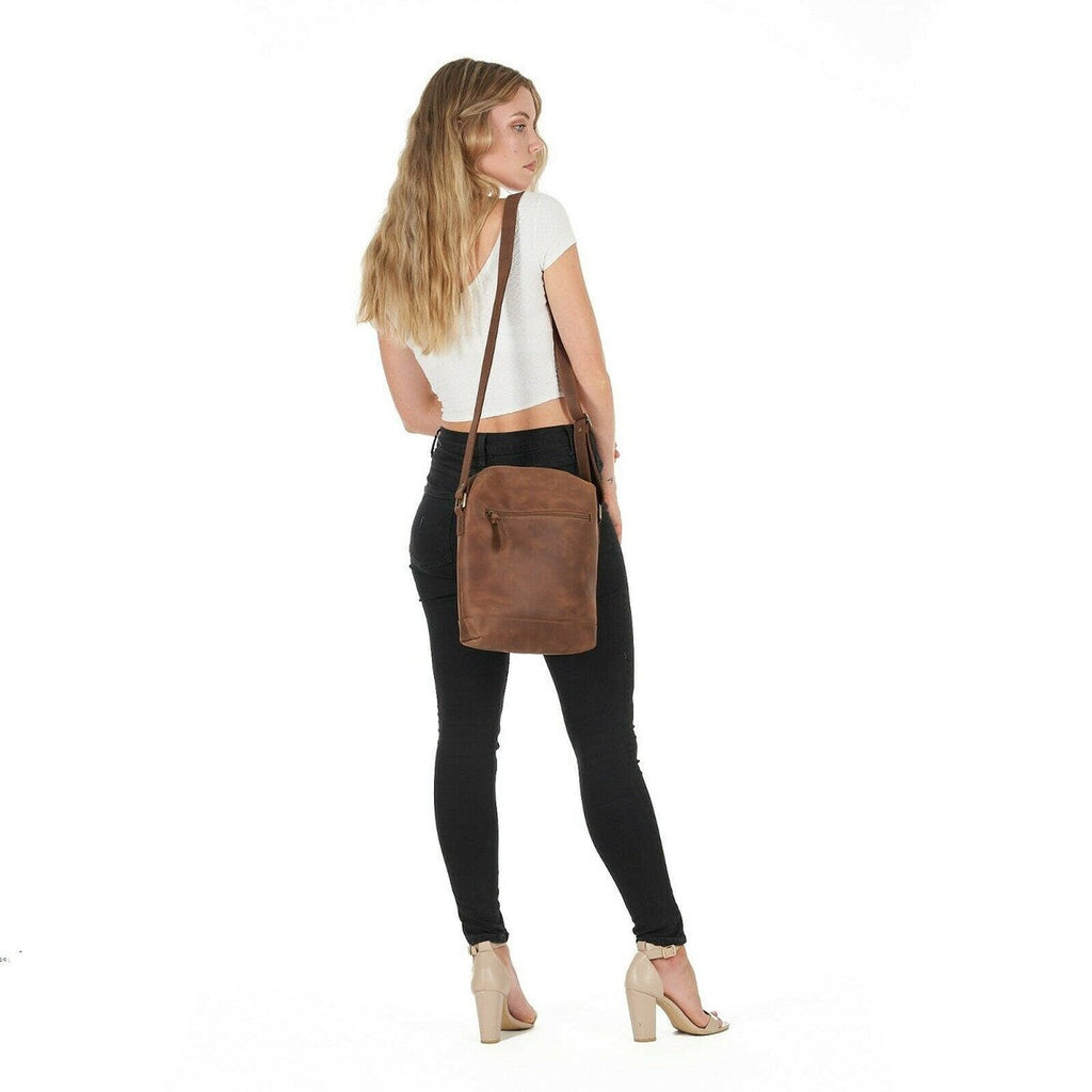 Wanderlust Essential Genuine Leather Messenger Bag