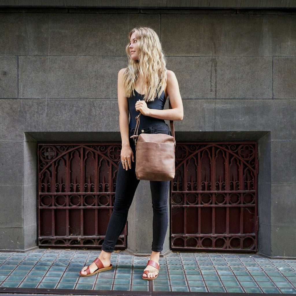 Wanderlust Essential Genuine Leather Messenger Bag