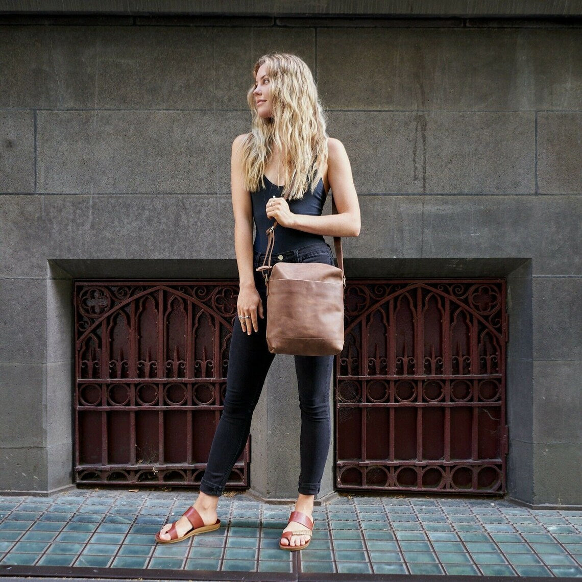 Wanderlust Essential Genuine Leather Messenger Bag