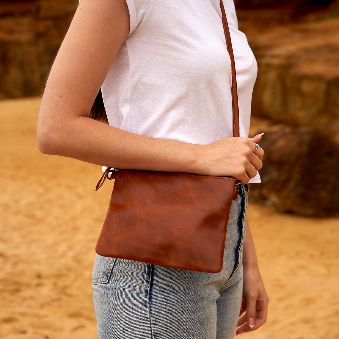 Classic Explorer Genuine Leather Messenger Bag