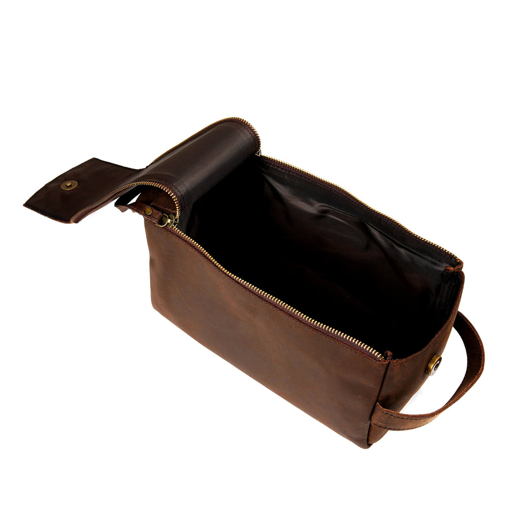 Groomsmen Essential Personalized Leather Dopp Kit